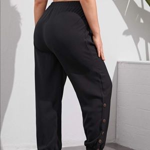 Solid button side pants